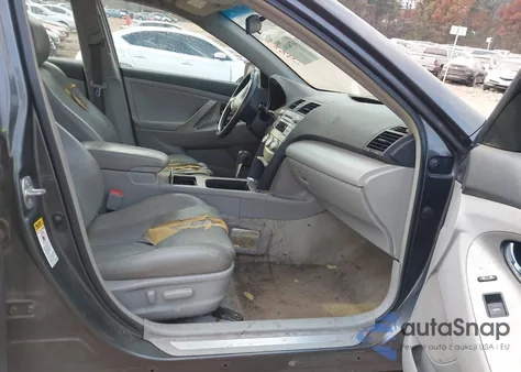 2010 Toyota Camry Se z USA, uszkodzony, nr VIN 4T1BF3EK5AU029292